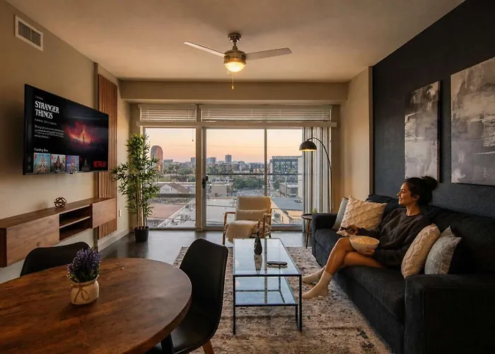 Stylish Near Roosevelt Row & Asu W Parking *